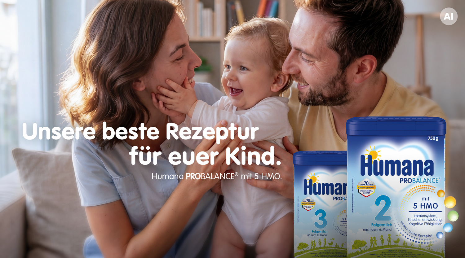 AI-generiert, Glückliche Familie mit einem Baby, das von den Eltern gehalten wird, während Humana PROBALANCE 5HMO Folgemilchprodukte neben ihnen stehen.